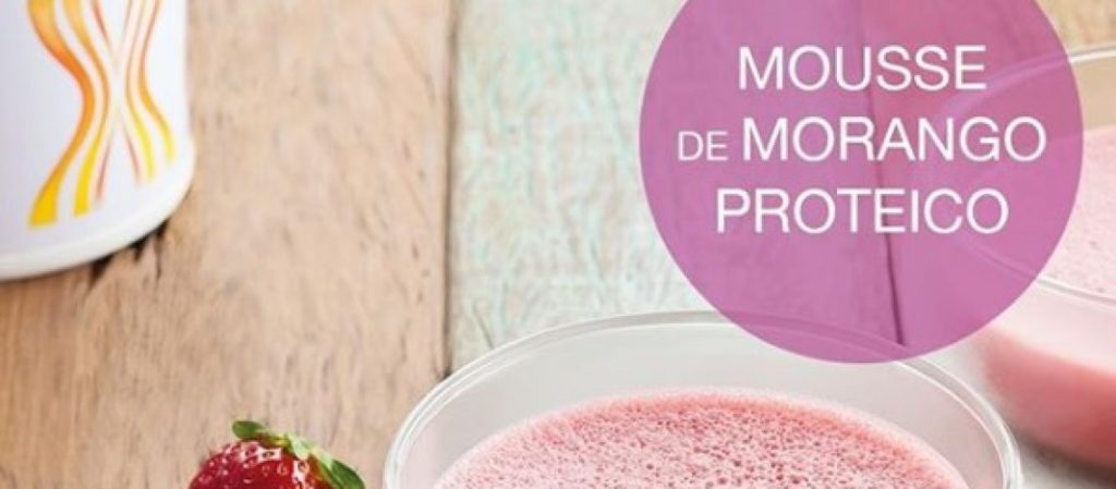 Mousse de morango proteico